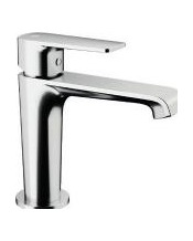 Grifería Fiore — Serie Fiore: monomando de caño plano en lavabo, caño alto y bidé.